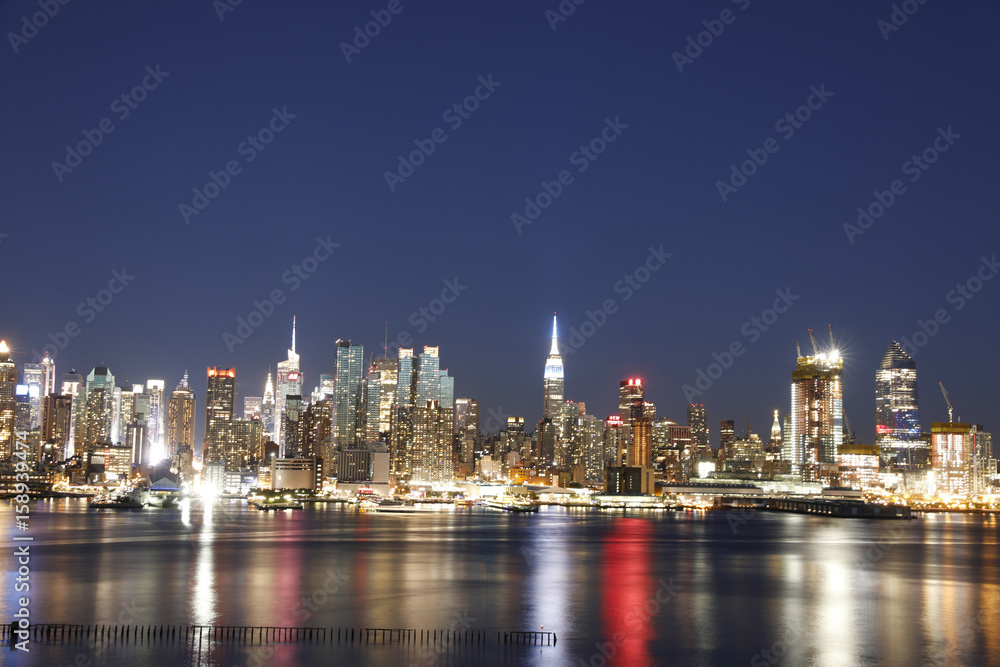 NYC SKYLINE NIGHT