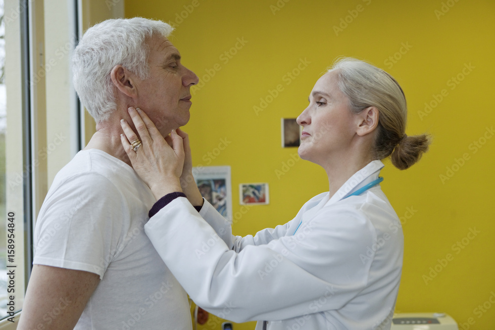 Obraz premium Lymph node, elderly person