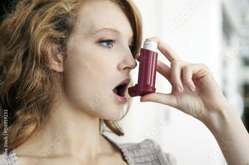 Asthma treatment, woman