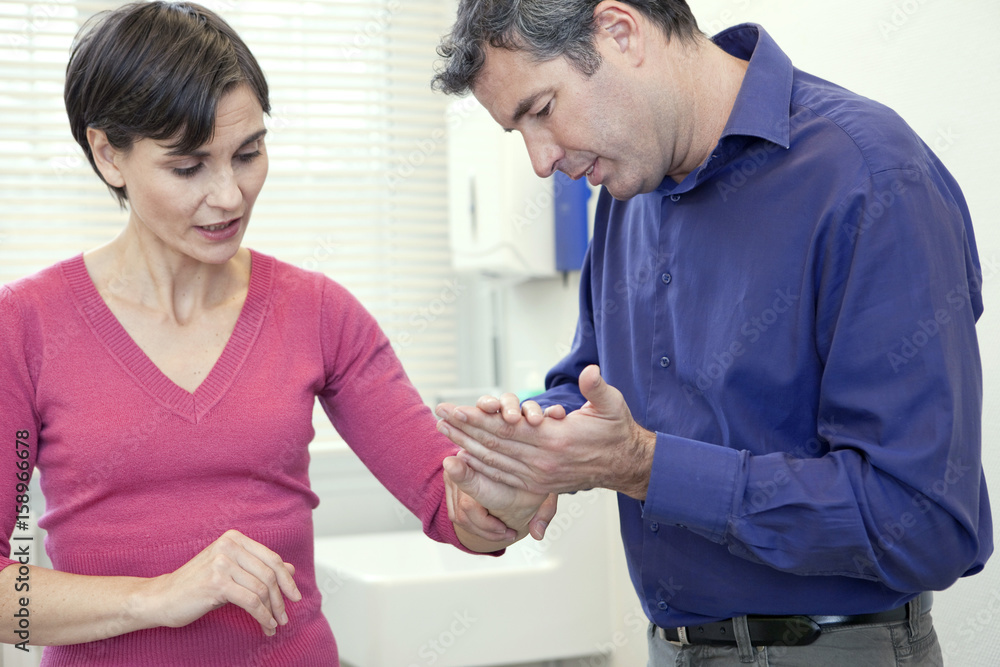 Obraz premium Consultation, woman in pain