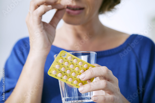 Tableau sur toile Hormone replacement therapy
