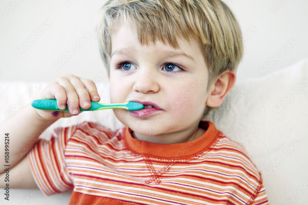 Dental hygiene,  child