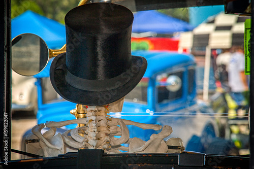 Top hat driver