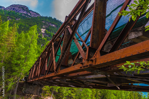 Eisenbahnbrücke Dolomiten