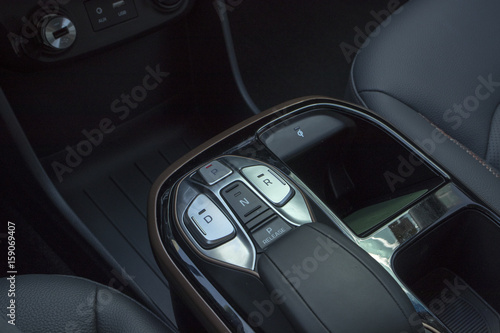 button transmission on the modern car
