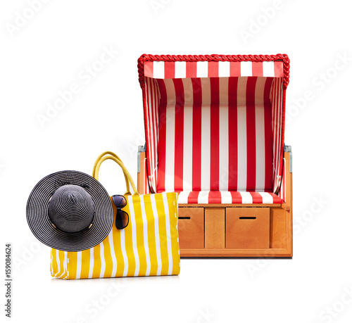 Strasndkorb und Badetasche