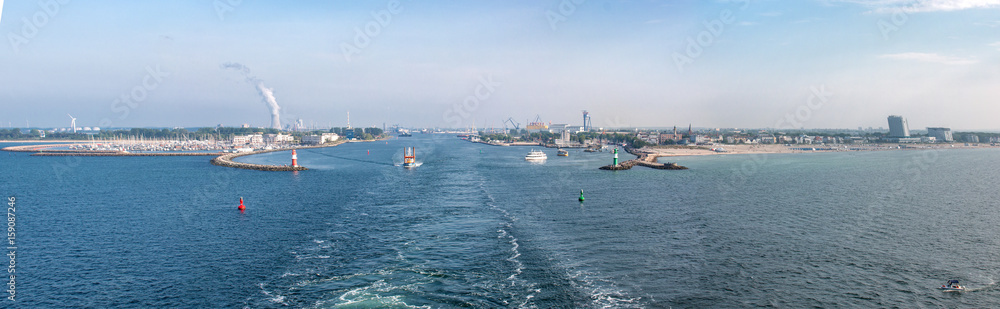 Hafeneinfahrt Rostock Warnemünde Hafeneinfahrt Rostock Warnemünde