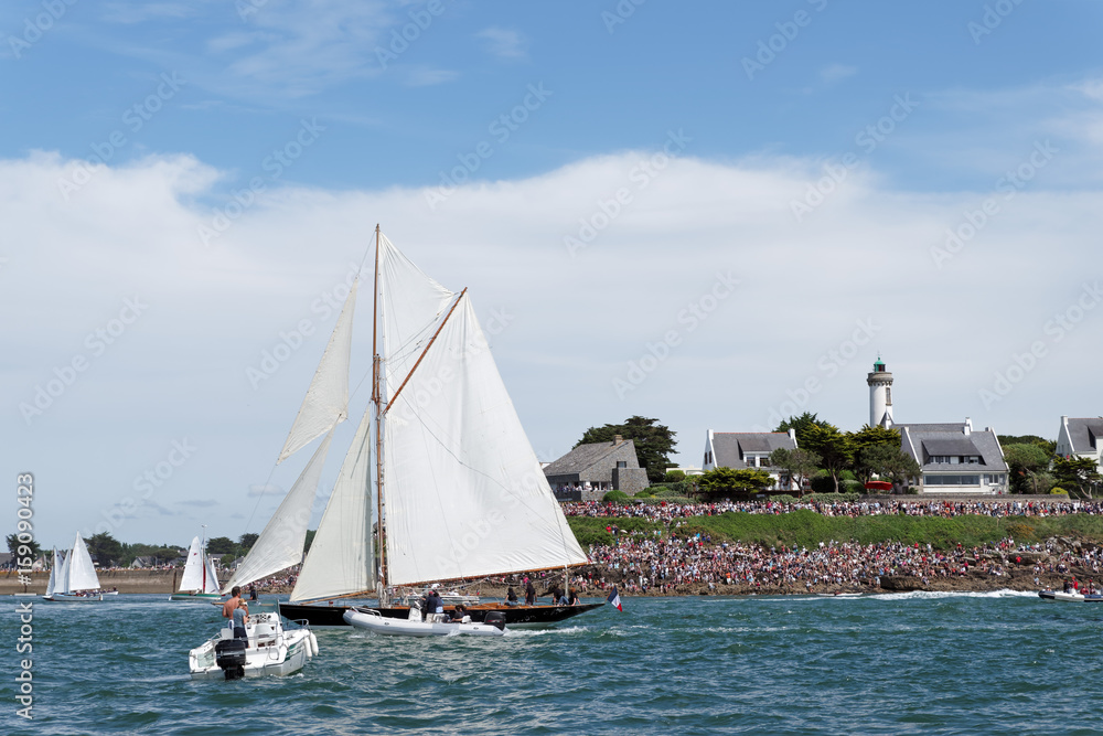 Fototapeta premium Gréements bretons à l'entrée du golfe du Morbihan