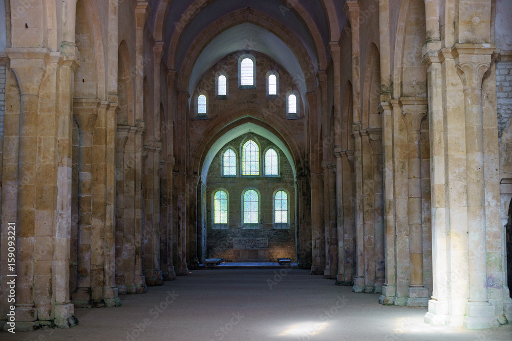 F, Burgund, Zisterzienserabtei Fontenay, Innenraum der Klosterkirche, UNESCO Weltkulturerbe