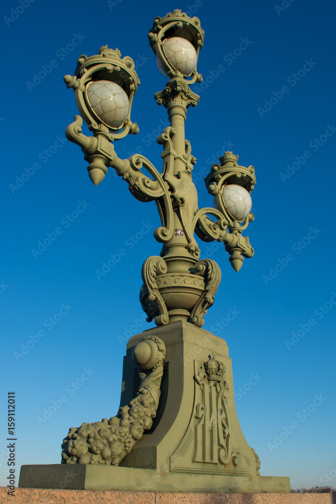 the lantern on the Troitsky bridge