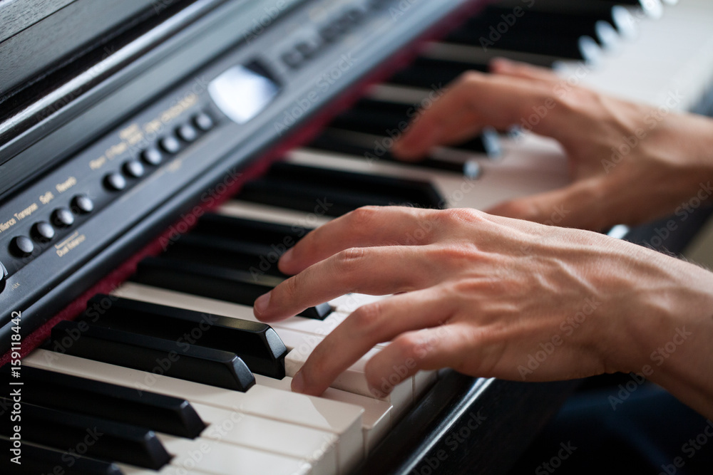Manos tocando Manos tocando