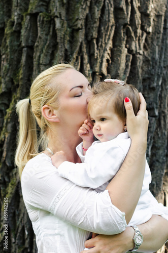 Konstfotografi Mother and baby in nature
