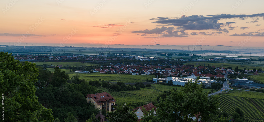 Fototapeta premium sonnenaufgang in der rheinebene