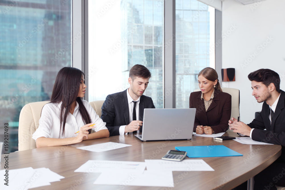 Obraz premium Business people working together at a meeting