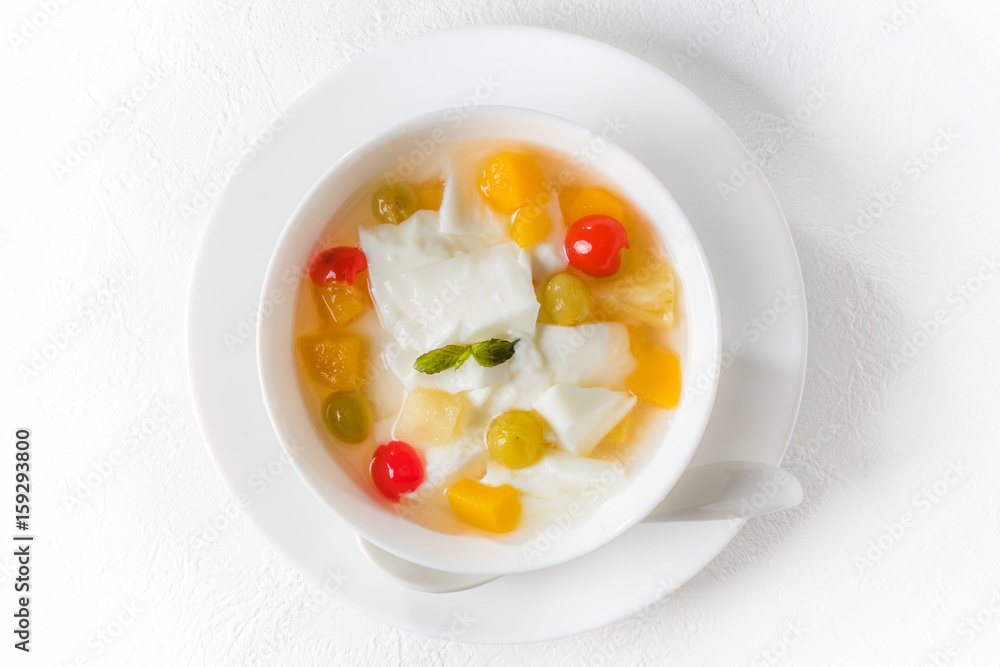 杏仁豆腐とタピオカ Chinese sweets Almond jelly and tapioca 杏仁豆腐とタピオカ Chinese sweets Almond jelly and tapioca