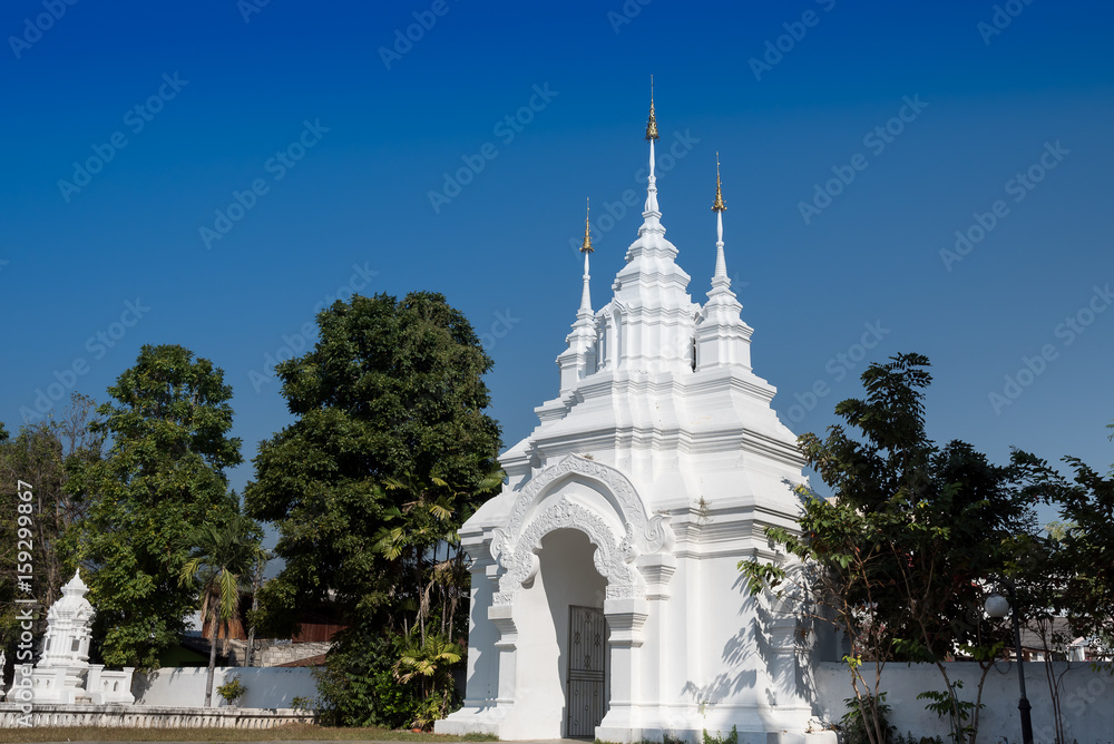Fototapeta premium White Pagoda