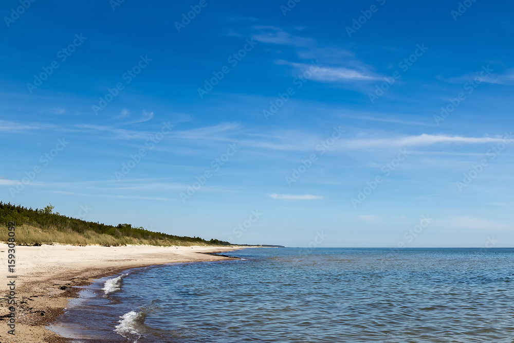 Fototapeta premium On a sunny day in the sea coast