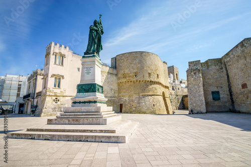 Foto Medieval castle and monument in Otranto, Italy