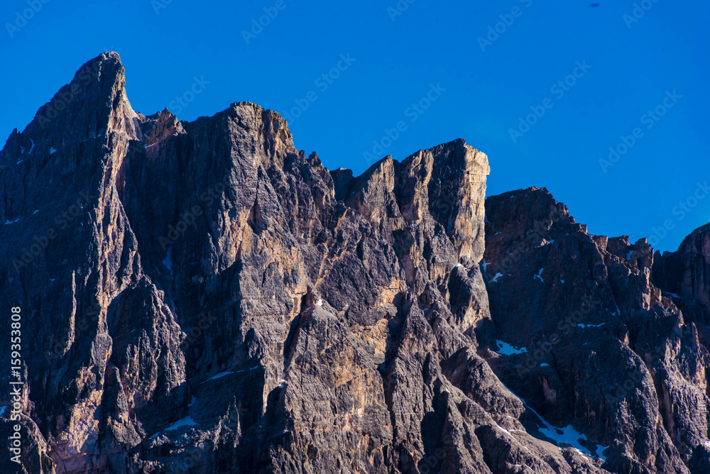 Felswände in den Sextener Dolomiten
