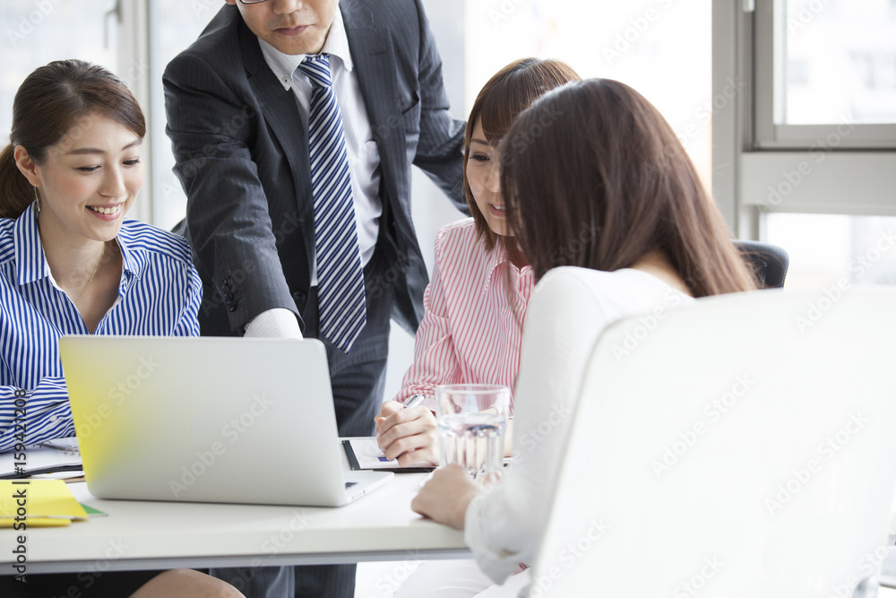 Men are advising women for work