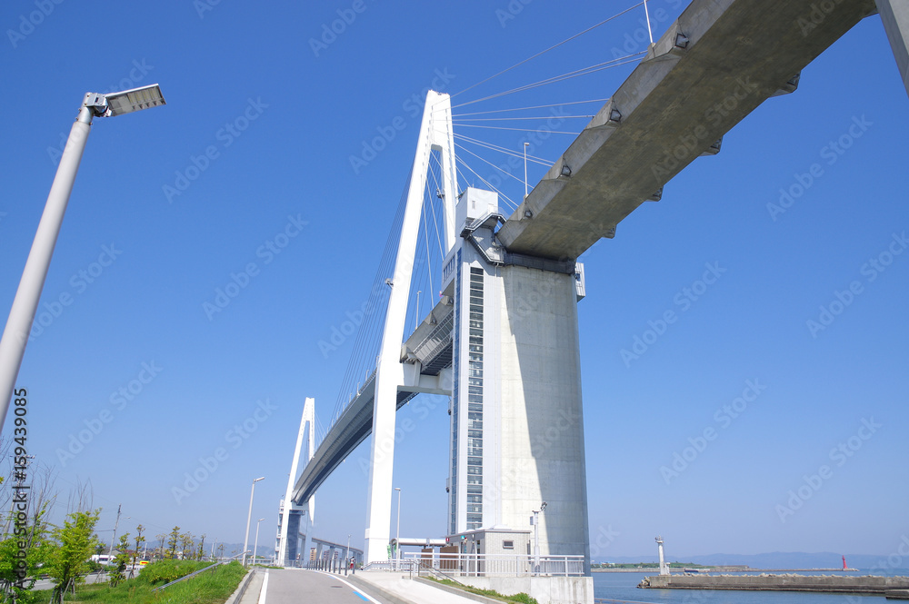 Obraz premium 新湊大橋