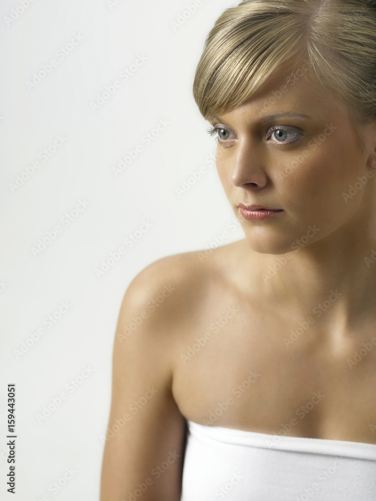 Obraz premium profile of a caucasion girl