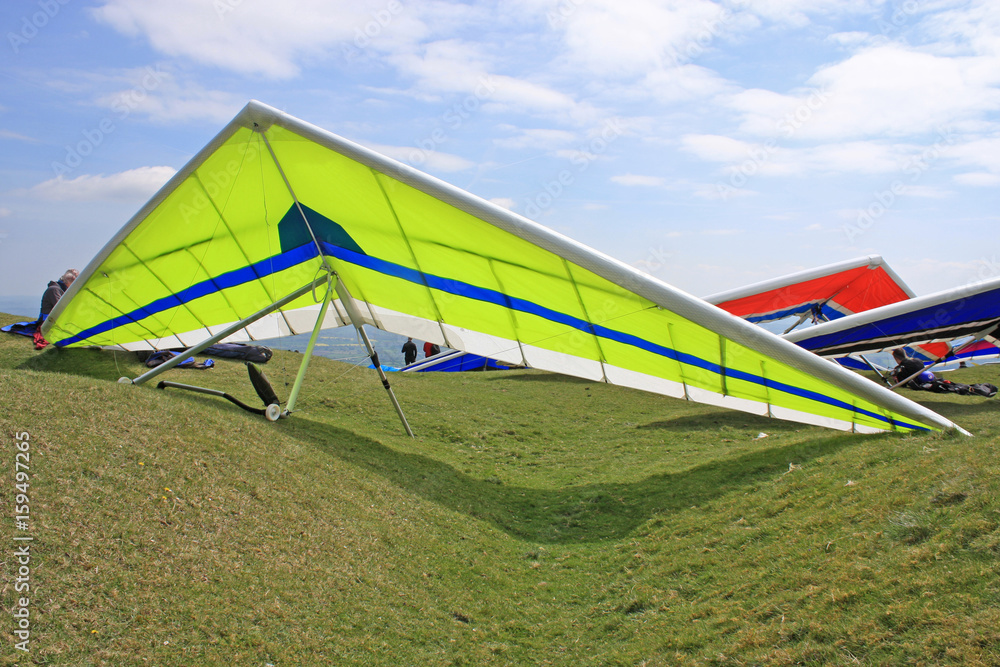 Hang Gliders prepared to fly