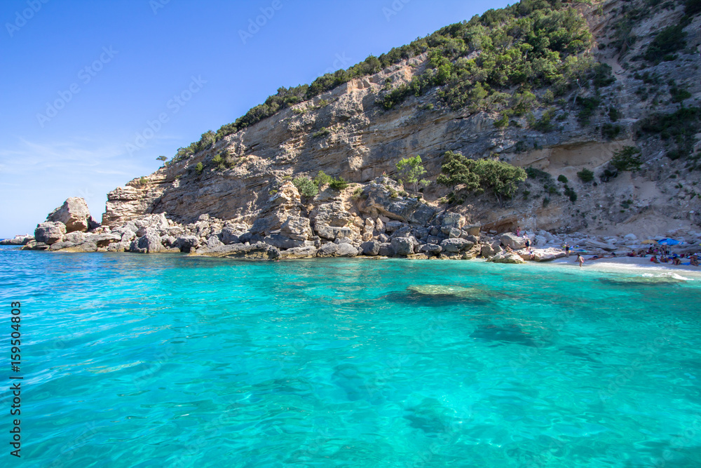 Fototapeta premium Cala Mariolu plaża na Sardinia wyspie, Włochy