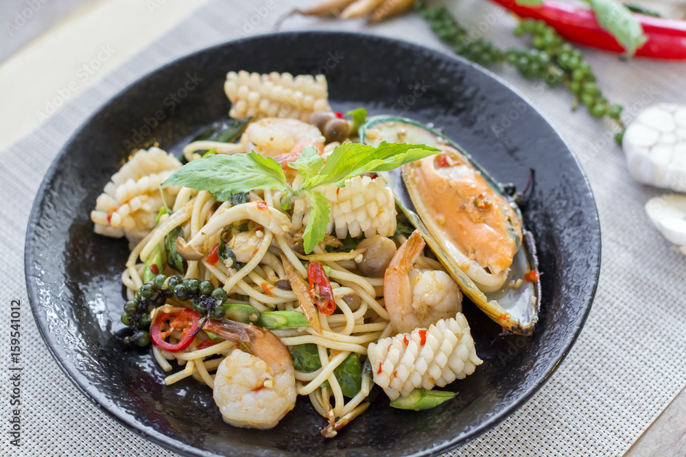 Stir-fried spicy spaghetti with seafoods or drunken spaghetti , Phad Kee Mao Spaghetti Stir-fried spicy spaghetti with seafoods or drunken spaghetti , Phad Kee Mao Spaghetti