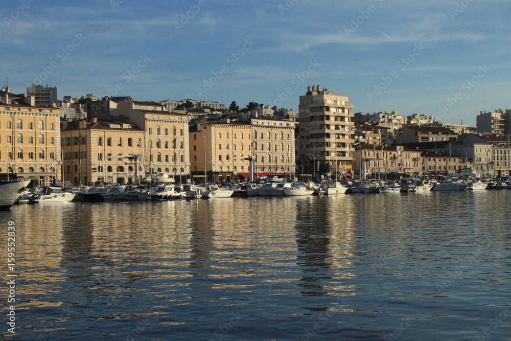 Abendstimmung am Alten Hafen von Marseille
