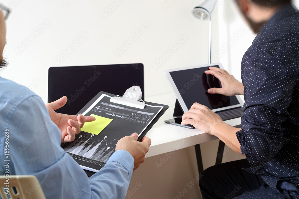 © everythingpossible - co working team meeting concept,businessman using smart phone and digital tablet and laptop computer in modern office with virtual icon graph and chart © everythingpossible - co working team meeting concept,businessman using smart phone and digital tablet and laptop computer in modern office with virtual icon graph and chart
