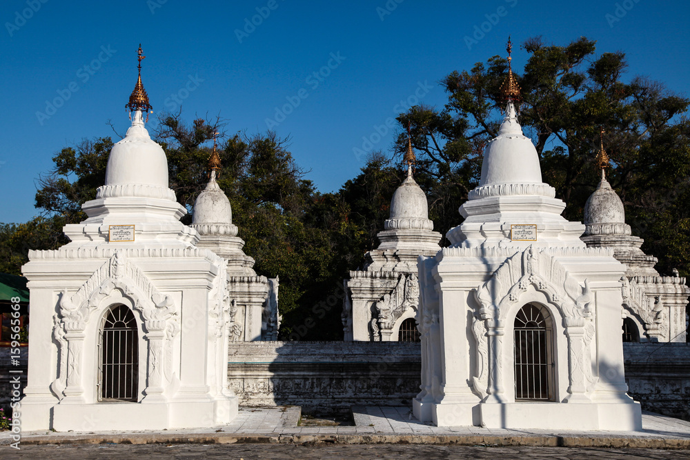 Myanmar - Mandalay  - Kuthodaw Pagode