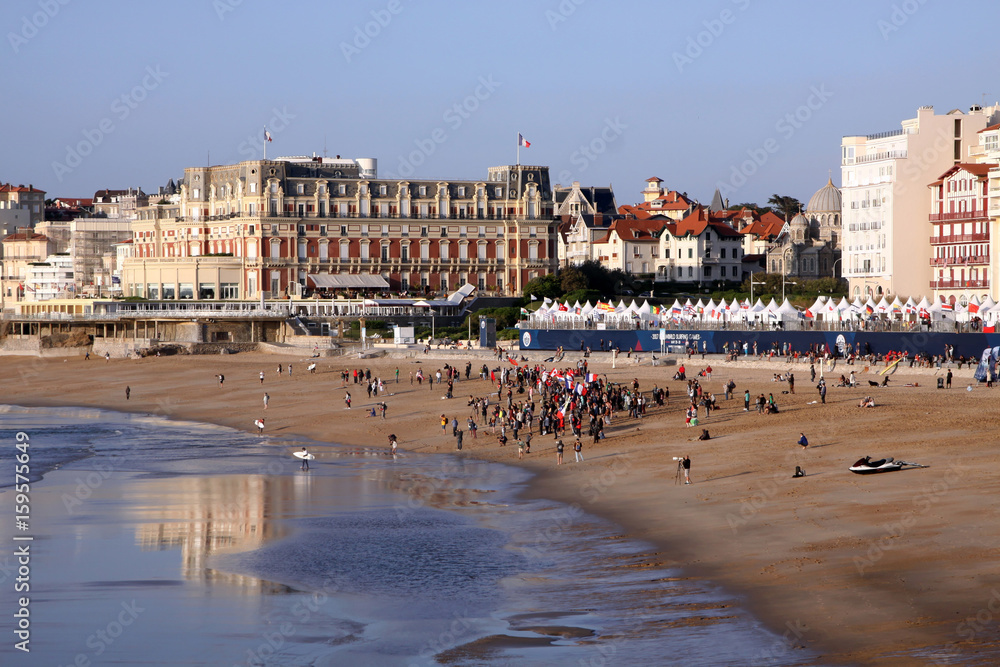Fototapeta premium surf games in biarritz