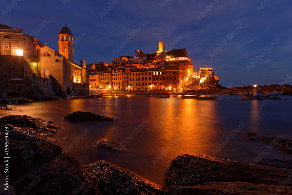 Heure Bleue sur la marina de Vernazza