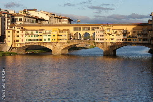 Panorama of the city of Florence with bridge.