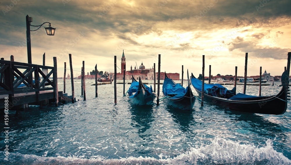 Gondolas in the early morning pigeon