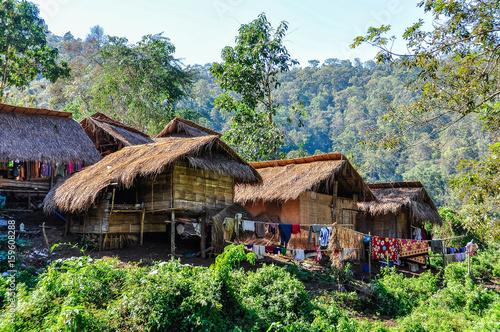 Foto Long neck woman village near Chiang Mai, Thailand