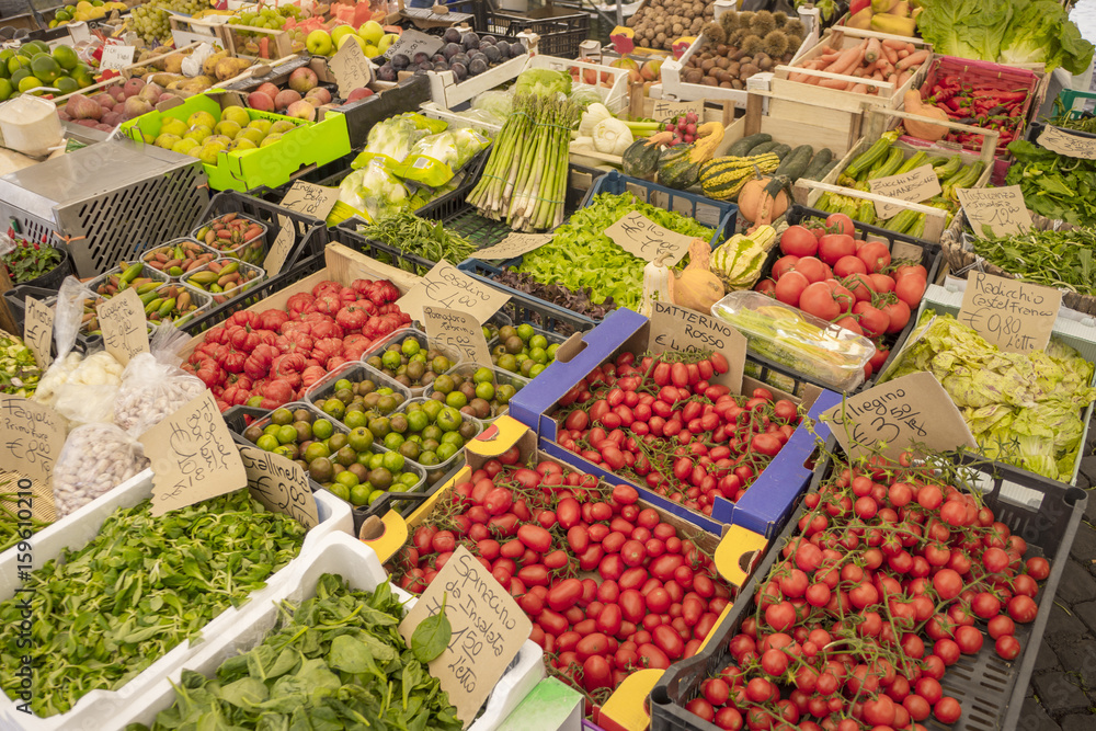 Gemüse auf einem Markt in Italien