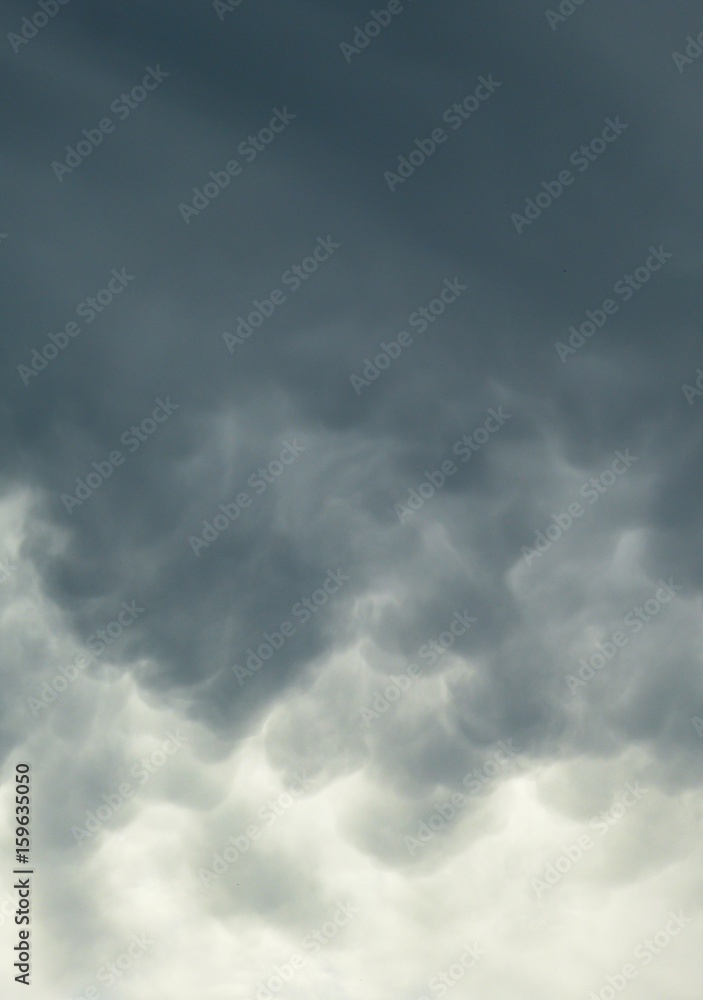 wolken vor der unwetter Mammatuswolken