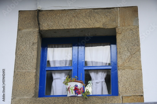 Ventana en azul