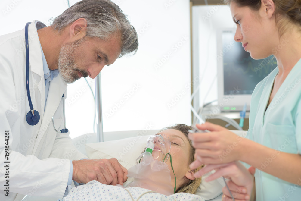 Fototapeta premium checking the patient in the recovery room