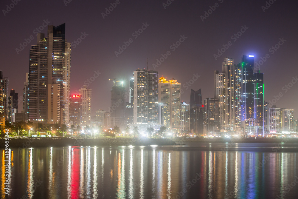 Fototapeta premium Panama City, panorama centrum miasta i Zatoka Panamska, Panama, Ameryka Środkowa.