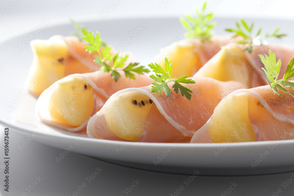 キウイ生ハム巻き