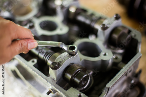 repair engine © patrick