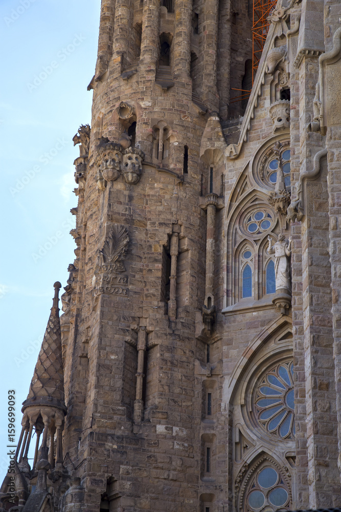 Sagrada Familia - знаменитая церковь Гауди    