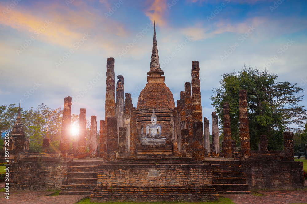 Fototapeta premium Wat Sa Si Temple at Sukhothai Historical Park, a UNESCO World Heritage Site in Thailand