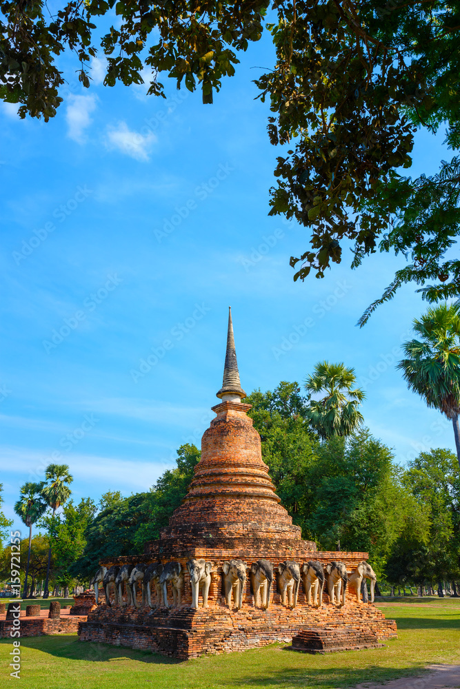 Fototapeta premium Wat Sorasak Temple at Sukhothai Historical Park, a UNESCO World Heritage Site in Thailand