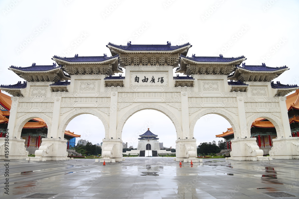 Obraz premium 中正紀念堂の門