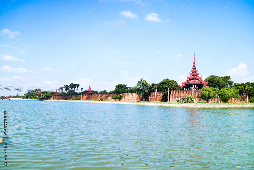 ミャンマー、マンダレーの仏塔