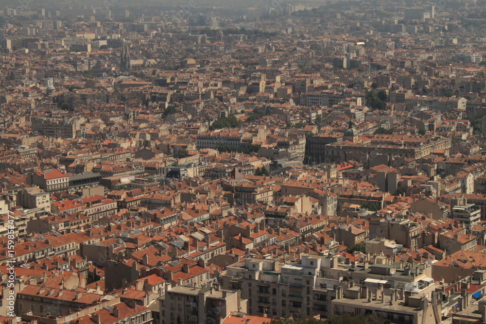 Blick auf das Häusermeer von Marseille
